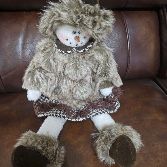 18" Tall Snow Lady Dressed in Brown Fur Coat Brown and Cream Herringbone Dress - Picture 4 of 7